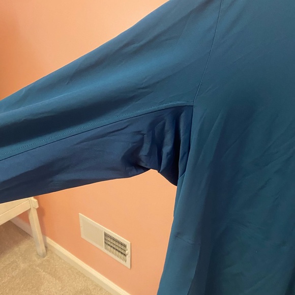 Lululemon blue/green hoodie - Picture 4 of 6